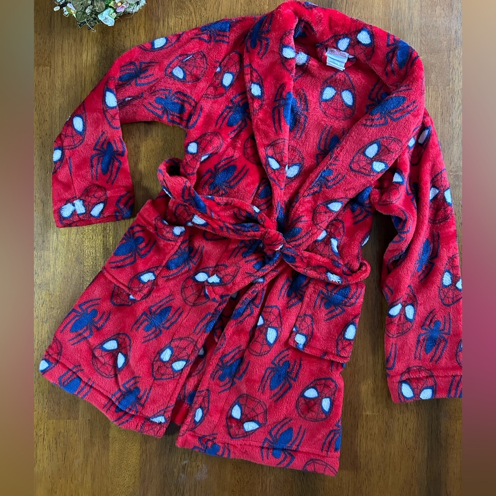 Spider-Man Fleece Robe🕷️ | Size 6 | Super Soft & Cozy